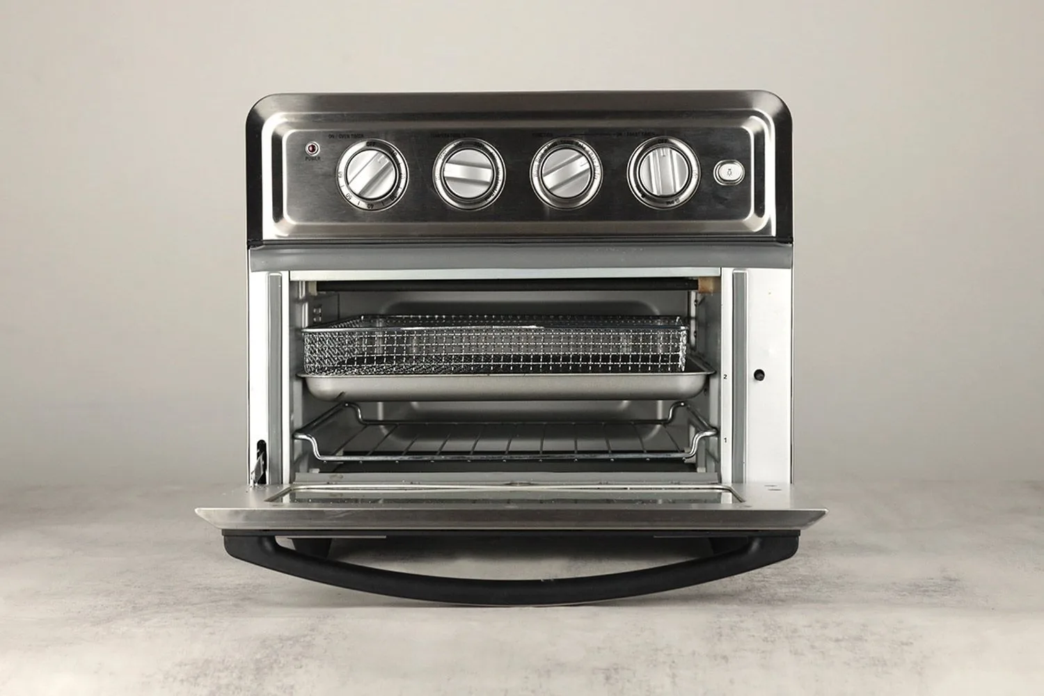 Cuisinart TOA-60 air fryer toaster oven image 3