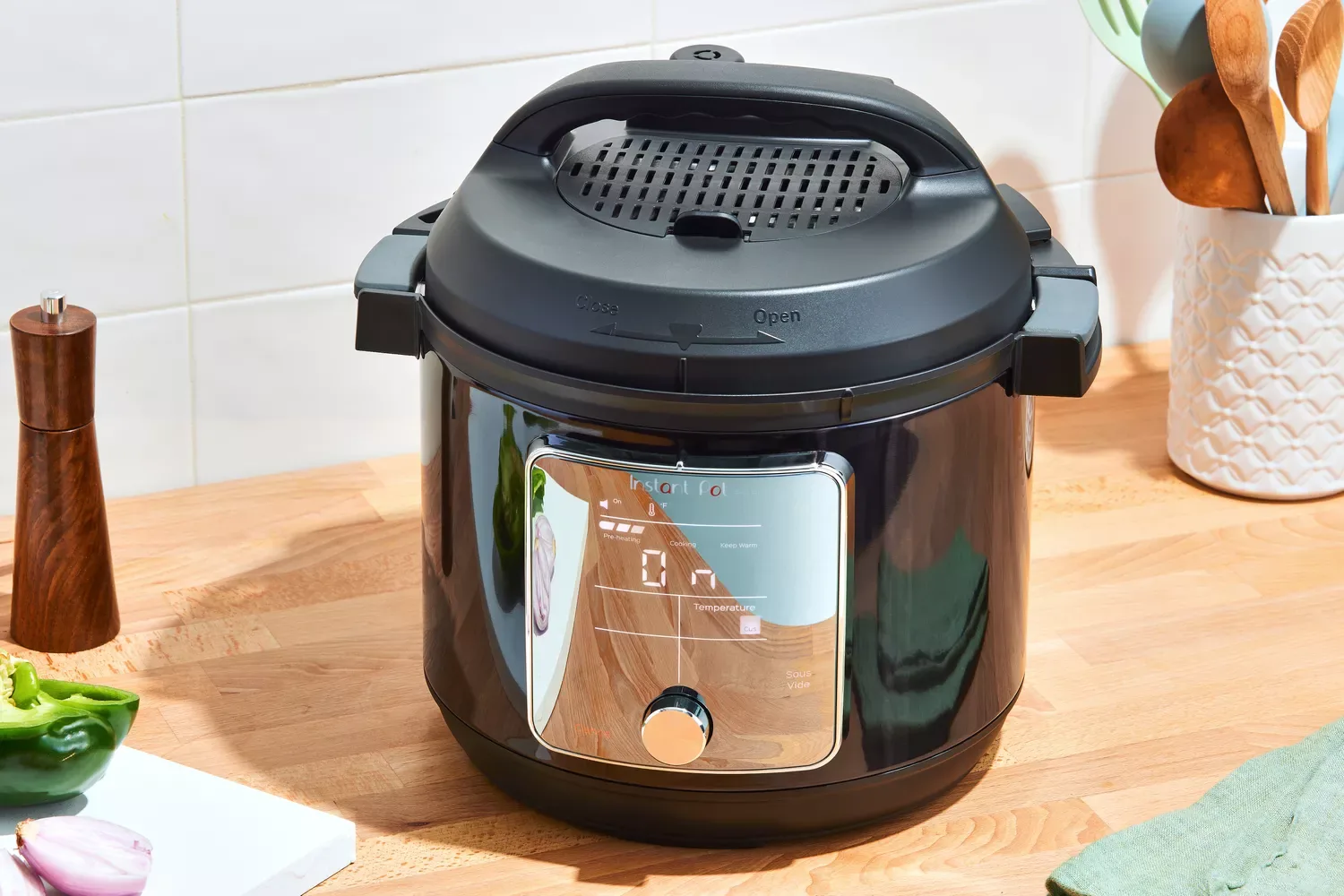 Instant Pot Pro 10-in-1 pressure cooker