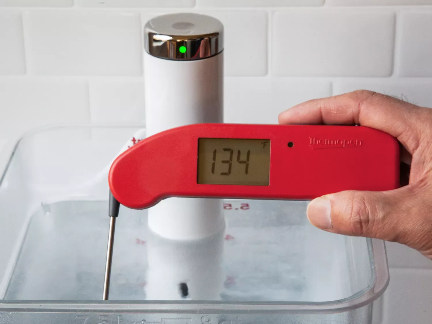 ThermoWorks Thermapen One thermometer image 2